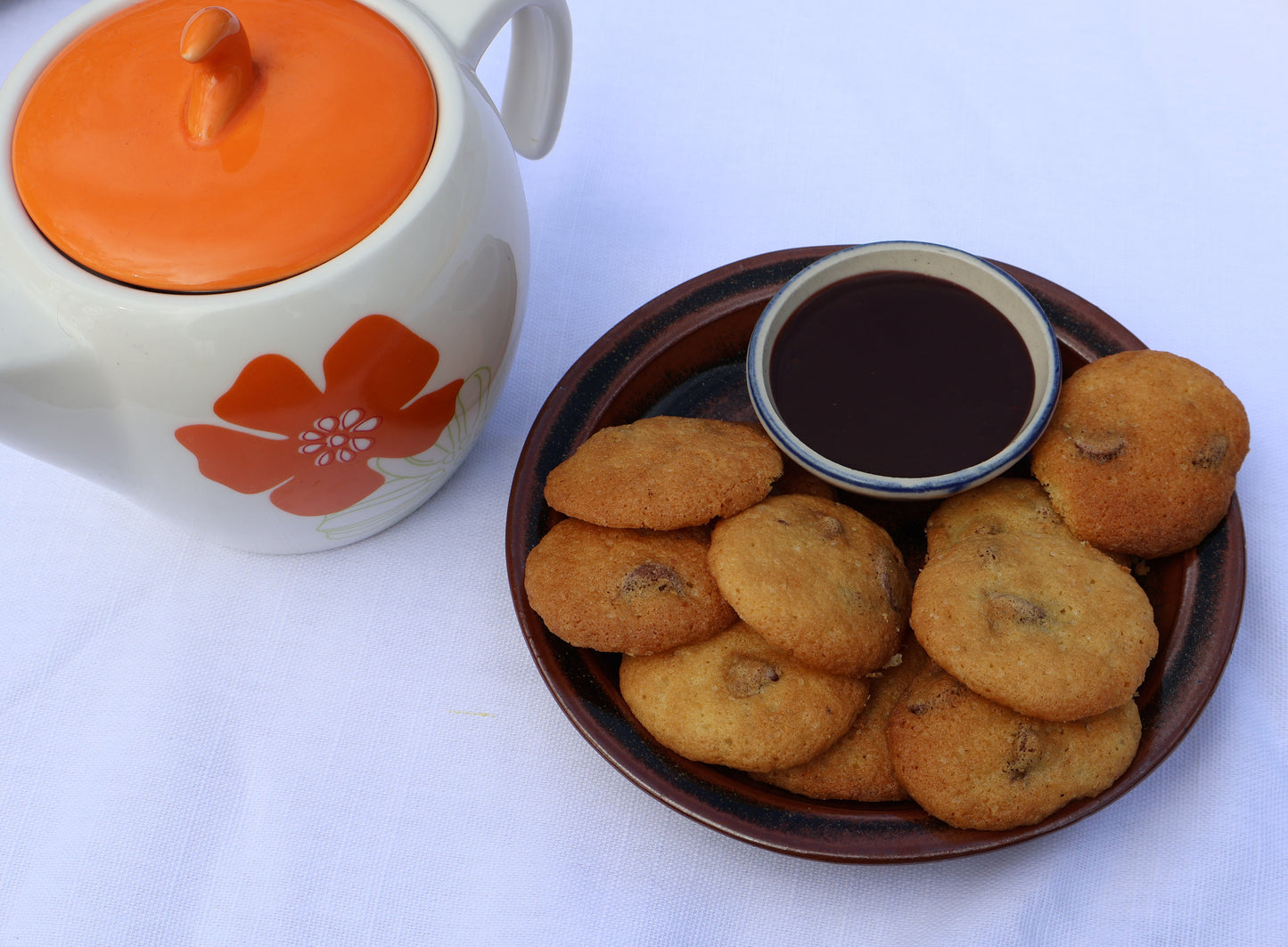 Mini Cookies with Dipping Chocolate Sauce