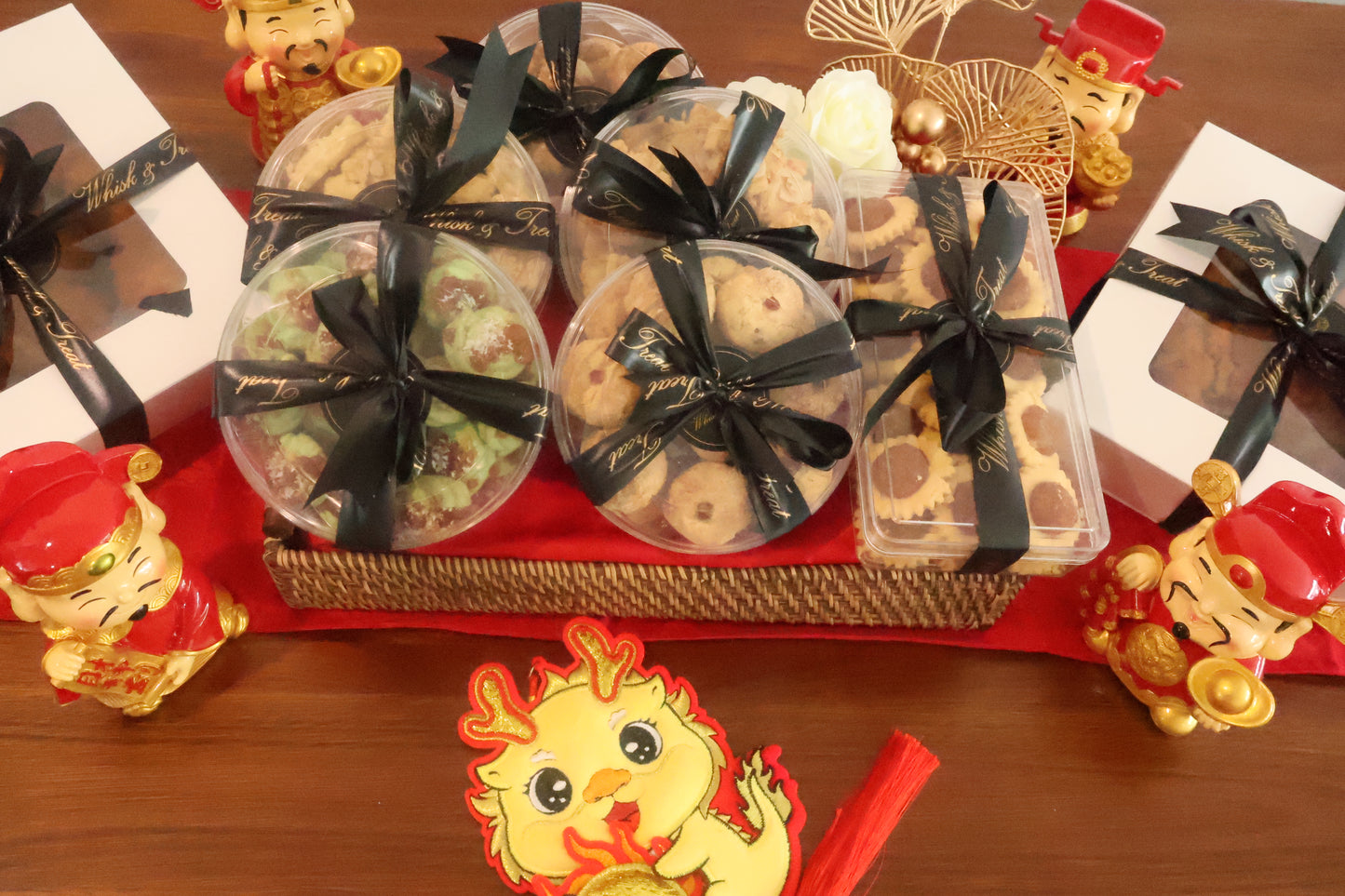 Lunar New Year Hamper + 6 Cupcakes + Mini Butter Cookies | Premium Festive Gift
