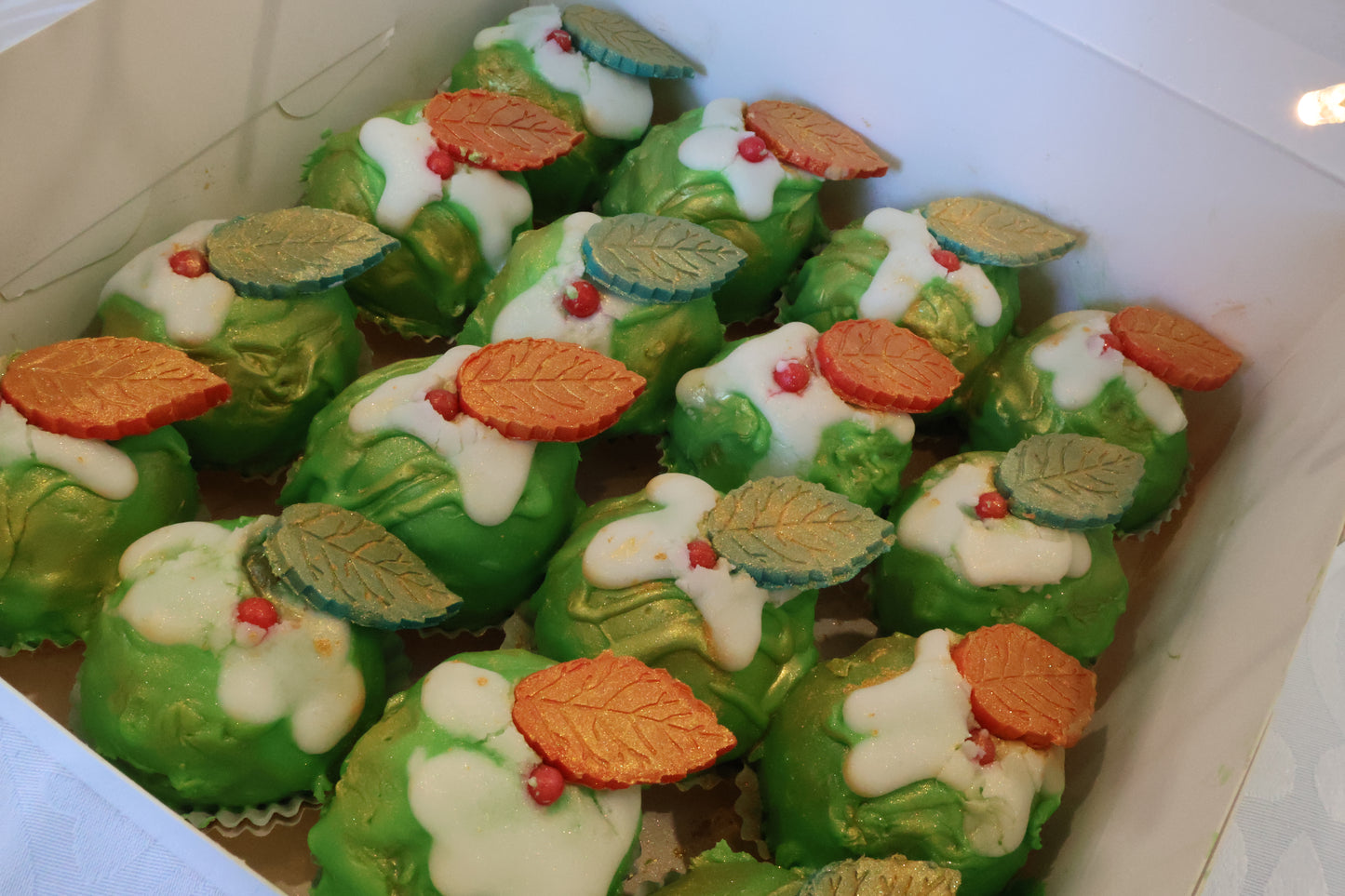 Chocolate & Vanilla Christmas Balls - Box of Sixteen