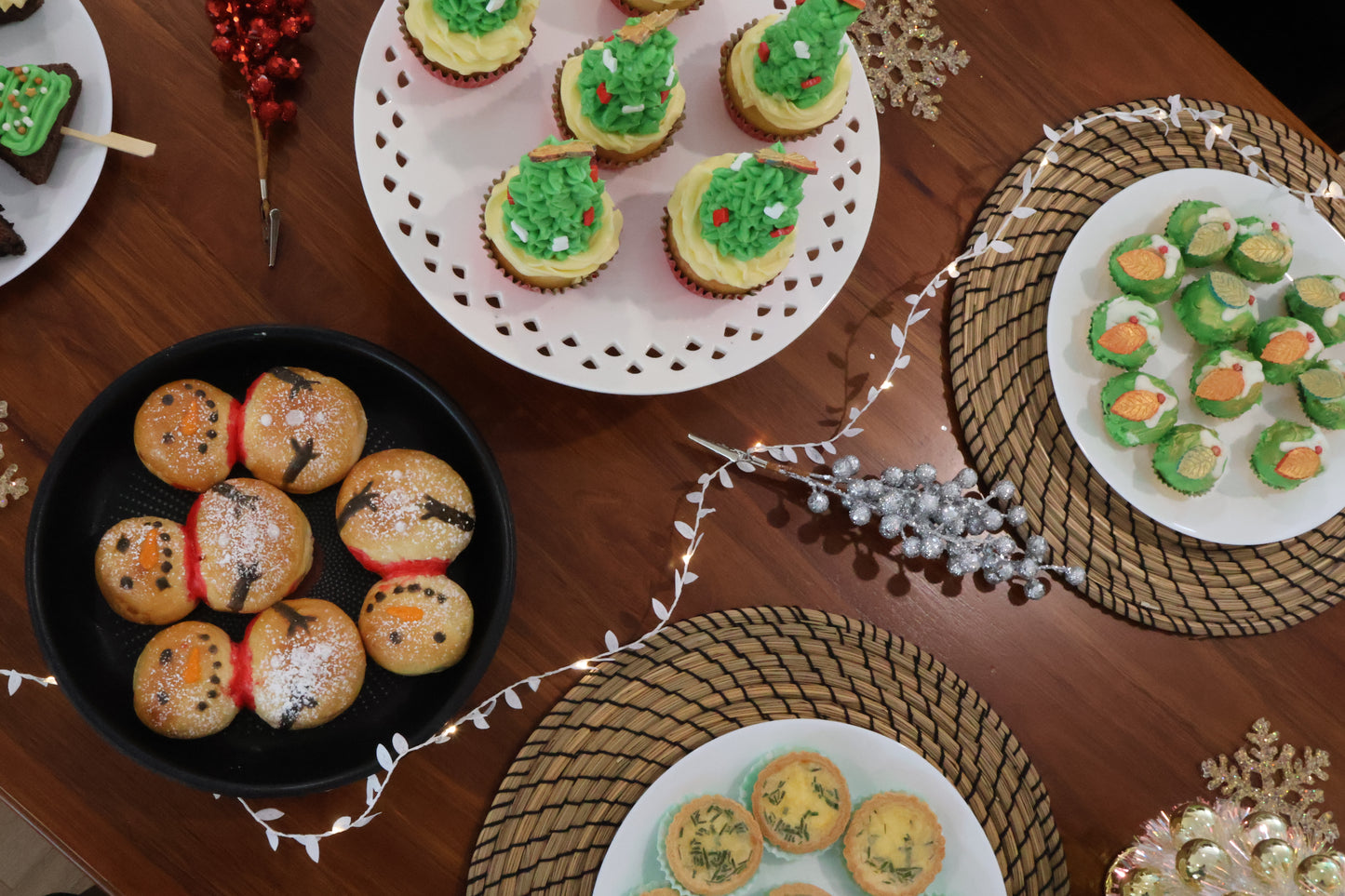 Snowman Buns - Box of Six