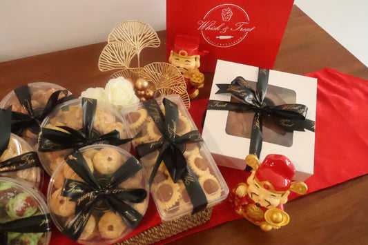 Custom Lunar New Year Hamper + 6 Cupcakes | Festive Gift Set